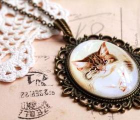 Cat portrait pendant, tabby cat pendant, glass cat necklace, cat lovers gift, pendant necklace