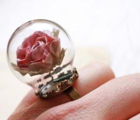 Miniature terrarium ring, pink rose ring, terrarium jewelery, statement ring
