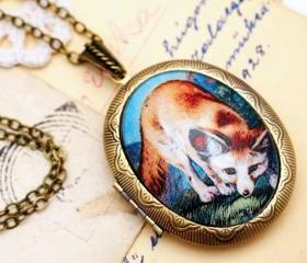 Red fox locket necklace, fox illustration, glass photo locket, keepsake necklace, woodland animal, Victorian necklace